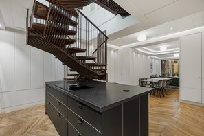 Interior - Spacious 5 bdrm townhouse in Camden (London)