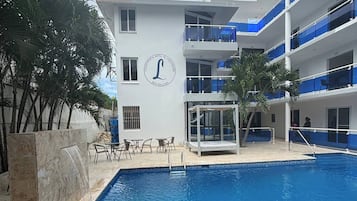 Room, 1 Bedroom, Accessible, Smoking | Kolam renang | Kolam renang terbuka