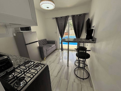 Room-condo Facing the Pool in the Heart