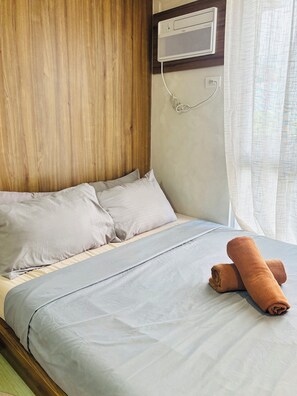 1 bedroom - Light, Fuzzy and Cozy Studio in Iloilo City (Iloilo)