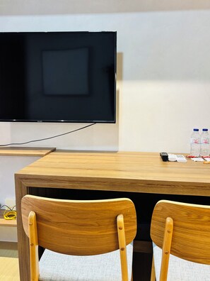 Studio, 1 chambre, accessible aux personnes à mobilité réduite, vue piscine | Équipements de la chambre