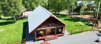 Cozy Rustic Duplex Cabin - Kodiak Side