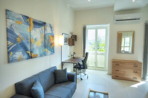 TV - Britannia Suites, 2bedrooms flat, city view JCAS1 (Floriana)