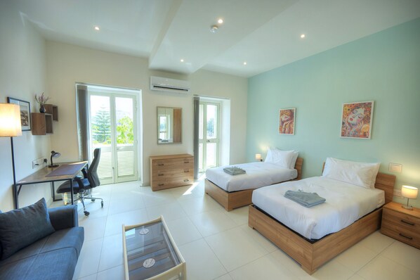 2 habitaciones, tabla de planchar con plancha y wifi gratis 