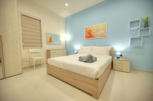 2 bedrooms, iron/ironing board, free WiFi, bed sheets - Britannia Suites, charming 2 bedroom flat JCAS2 (Floriana)