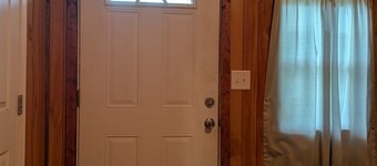 Cozy studio in enjoyable Graceville with WiFi, AC