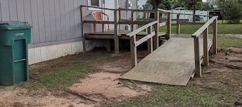 Cozy studio in enjoyable Graceville with WiFi, AC
