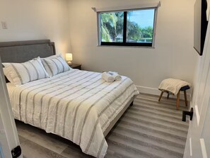 4 habitaciones, tabla de planchar con plancha, wifi y ropa de cama 