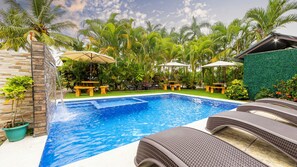 10 outdoor pools - Hormiga's Houses La Fortuna (La Fortuna)