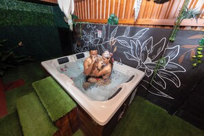 Superior Apartment, 2 Bedrooms | Private spa tub - Hormiga's Houses La Fortuna (La Fortuna)