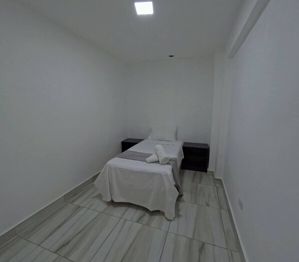 Room, 2 Bedrooms, Smoking, City View