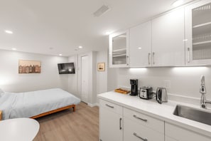 1 bedroom, iron/ironing board, free WiFi, bed sheets