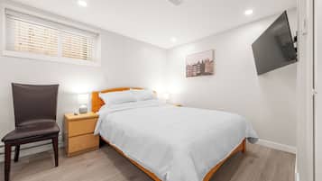 1 bedroom, iron/ironing board, free WiFi, bed sheets