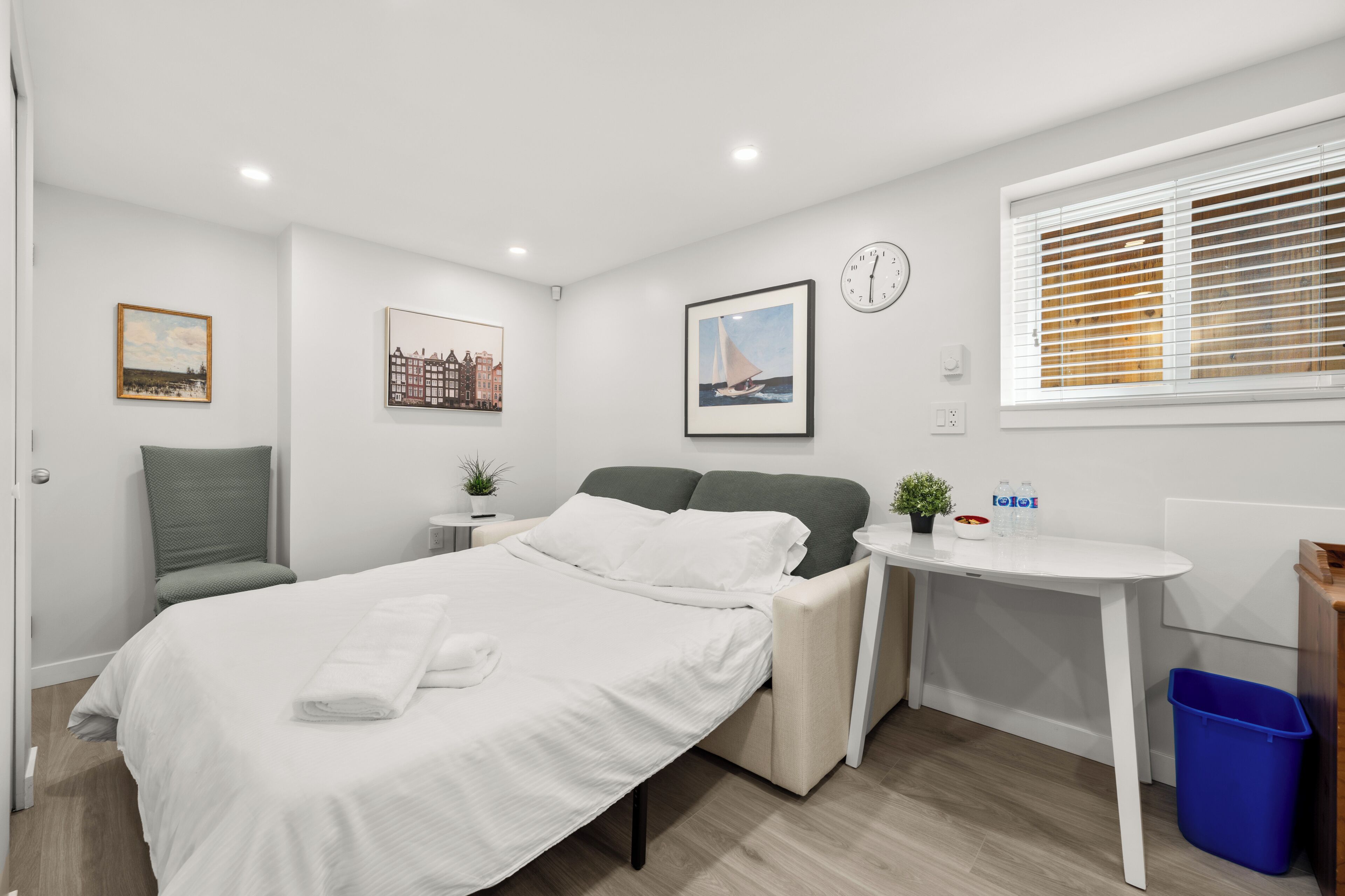 1 bedroom, iron/ironing board, free WiFi, bed sheets