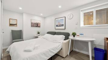 1 bedroom, iron/ironing board, free WiFi, bed sheets