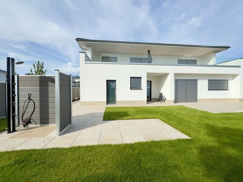 luxuriöse Villa Möwengeflüster - 220qm Fewo für max. 8 Gäste + Sauna am See