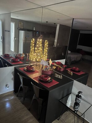 Dining - Cozy Loft with balcony Campolim (Jardim America Sorocaba)