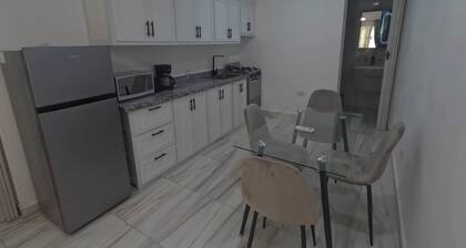 Room-appartement Facing the Pool in the