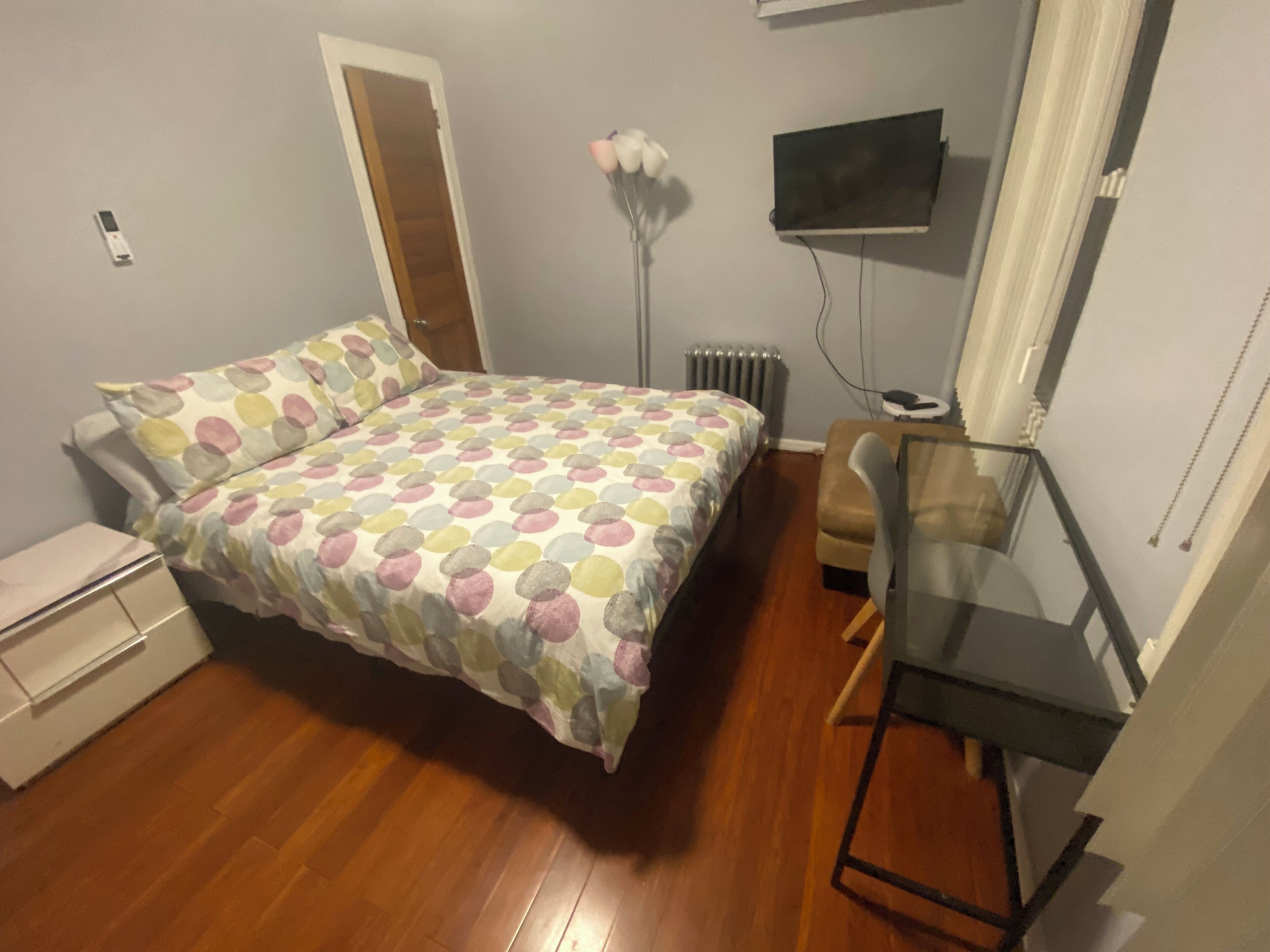 2 chambres, bureau, fer et planche à repasser, Wi-Fi gratuit