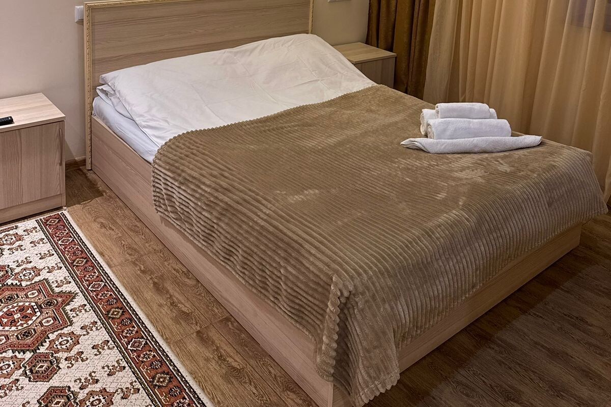 Luxury Room, Non Smoking, Garden View | Premium bedding, down comforters, desk, laptop workspace