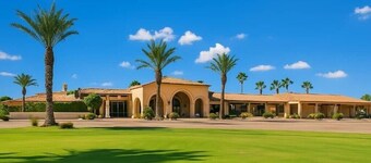 Escape to Paradise 3 bed-3 bath- Private Pool and Hot Tub Cooling Misting System