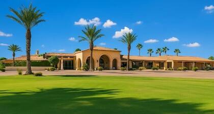 Escape to Paradise 3 bed-3 bath- Private Pool and Hot Tub Cooling Misting System