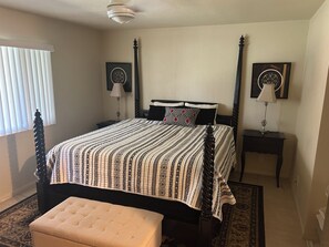 3 habitaciones, tabla de planchar con plancha, wifi y ropa de cama 