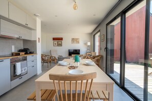 Kühlschrank, Mikrowelle, Ofen, Geschirrspüler