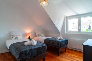 3 bedrooms, iron/ironing board, free WiFi, bed sheets