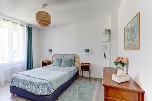 2 bedrooms, iron/ironing board, free WiFi, bed sheets