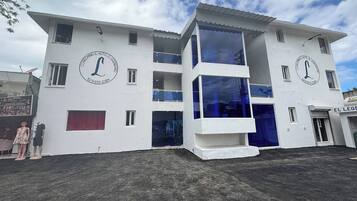 Room, 1 Bedroom, Accessible, Smoking | Exterior