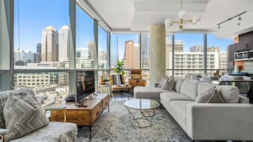 智能电视、电子游戏