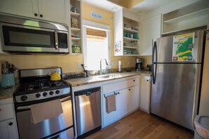 Microwave, oven, stovetop, dishwasher