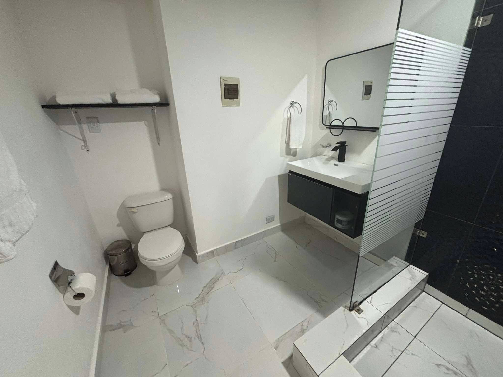 Room, 1 Bedroom, Accessible, Smoking | Bathroom
