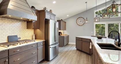 Eagle's Nest: Aunt Susie's Raystown Lake Vacation Rentals; James Creek Boat Launch