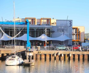 Marina - Stylish Marina Apartment with Stunning Views (Portishead)
