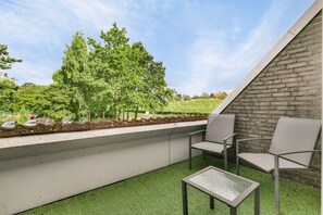 Terrace/patio - Cozy vacation apartment for the whole family in Bruinisse on the Grevelingenmeer (Bruinisse)
