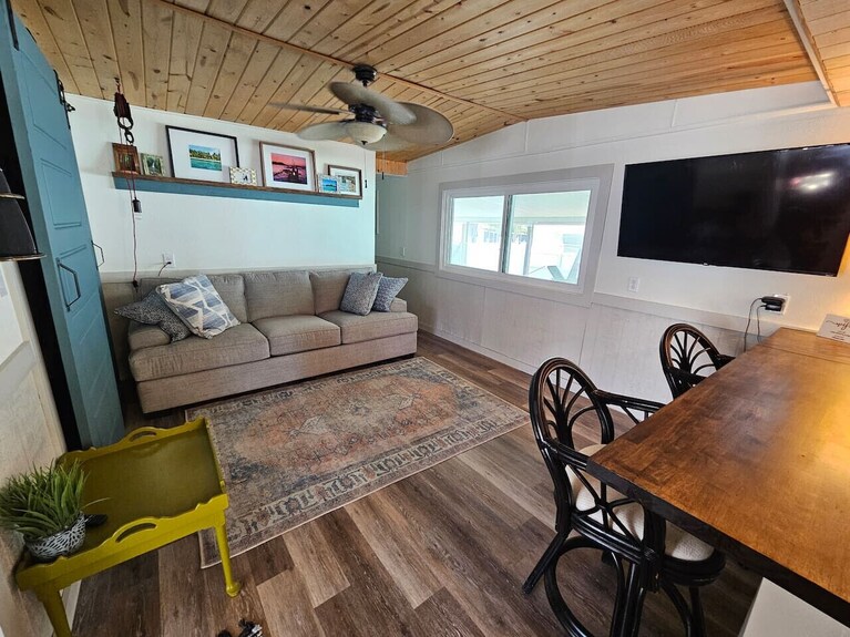 Little Bohemia!springs/gulf Access! Kayaks & Dock! - Spring Hill, FL