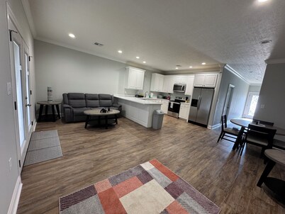 3-bedroom condo in DeRidder, Fully Furnished-WiFi-AC. Enjoy your stay. 1928