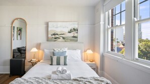 1 soverom, skrivebord, strykejern/-brett og wi-fi (inkludert)