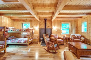 4 chambres, bureau, Wi-Fi, draps fournis