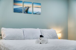 4 chambres, fer et planche à repasser, Wi-Fi, draps fournis