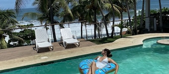 El Tunco Beachfront Sirfcity Spot