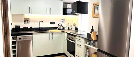 Fridge, microwave, oven, dishwasher