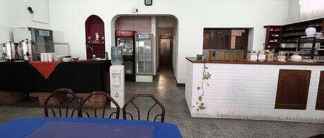 Dagelijks continentaal ontbijt inbegrepen