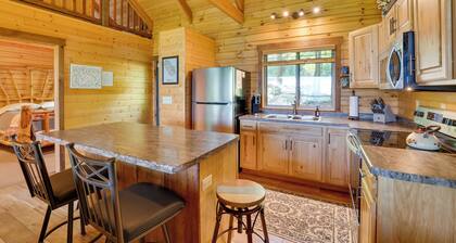 'Pine Knob' Cabin w/ Bluff Views in Mindoro!