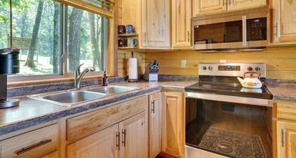 'Pine Knob' Cabin w/ Bluff Views in Mindoro!