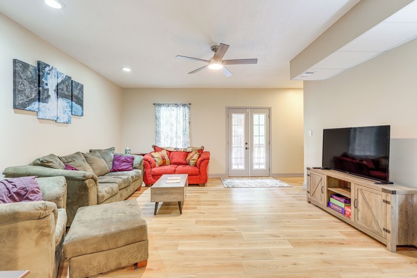 Newnan Vacation Rental | 1BR | 2BA | 1,500 Sq Ft | Step-Free Entry