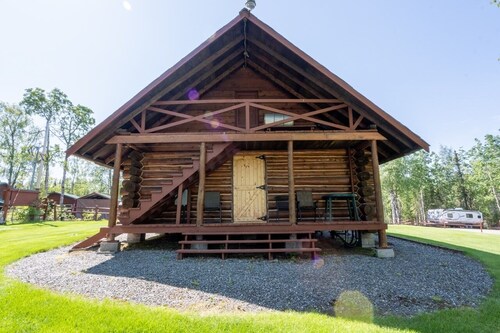 Cozy Rustic Duplex Cabin - Ketchikan Side