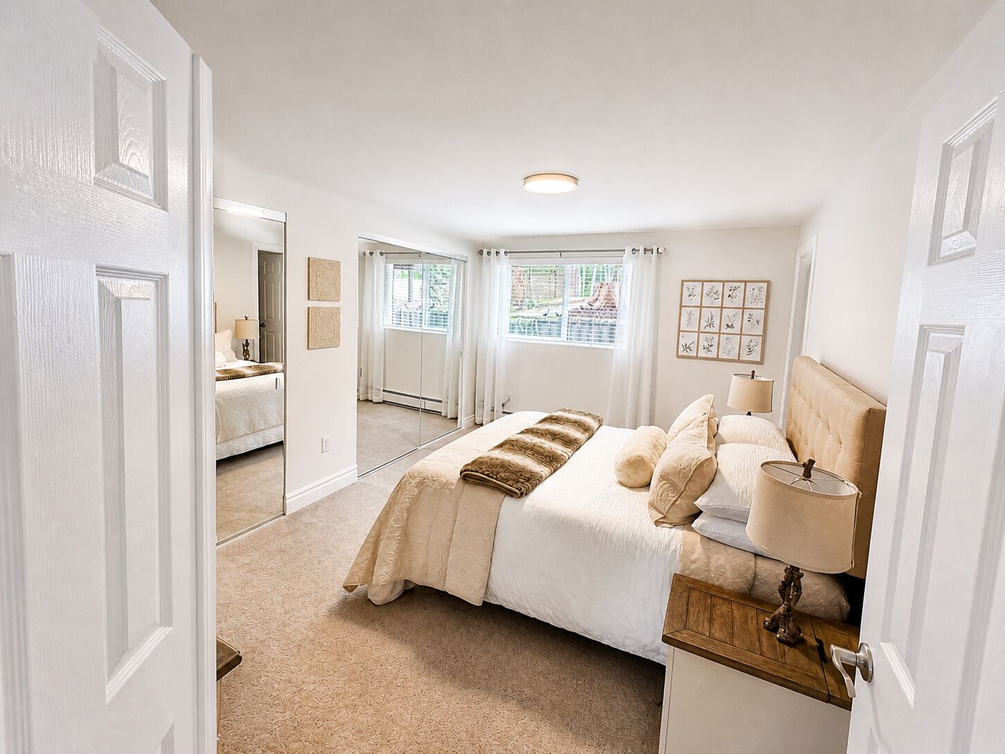 2 bedrooms, desk, iron/ironing board, travel crib